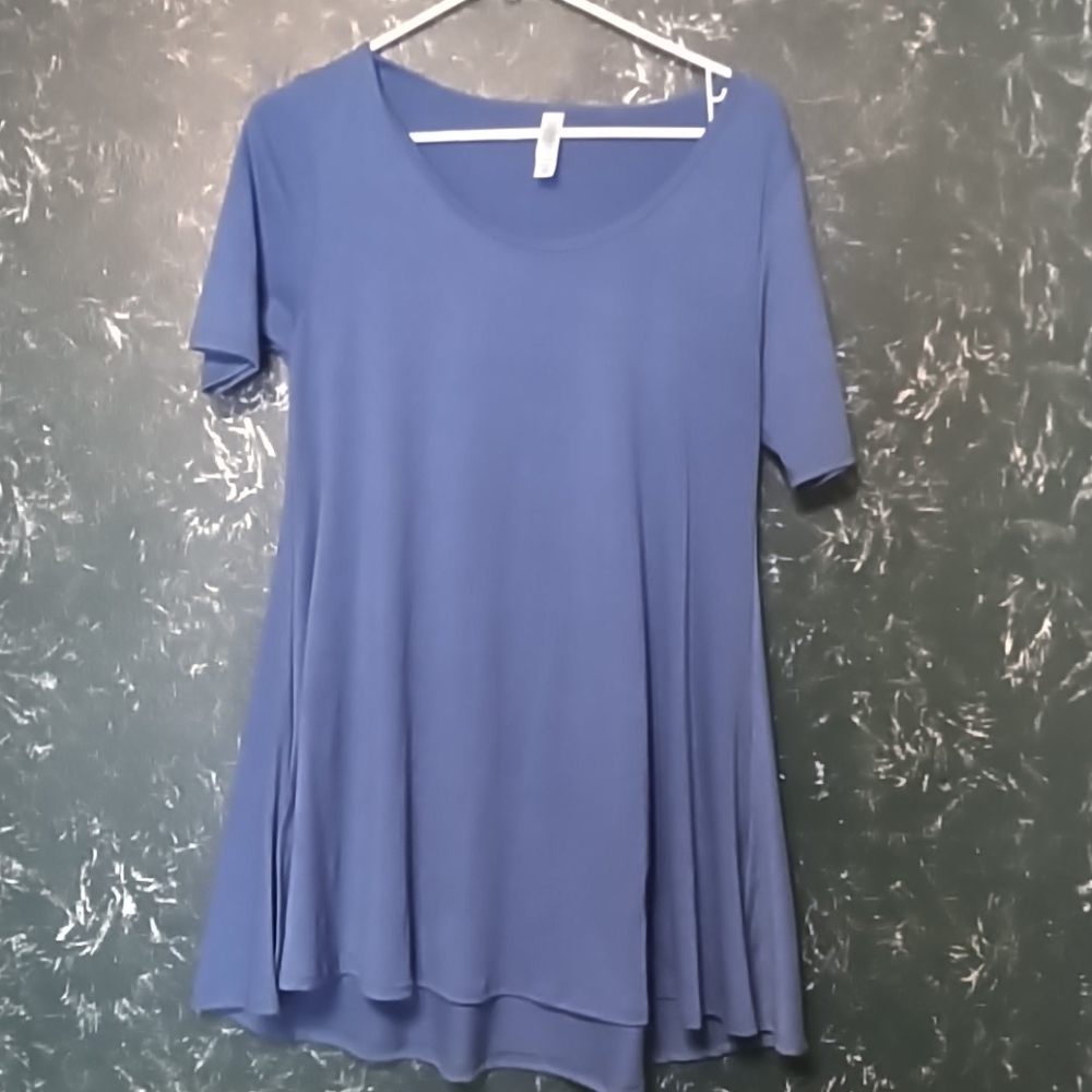 ⭐Lularoe blue tunic